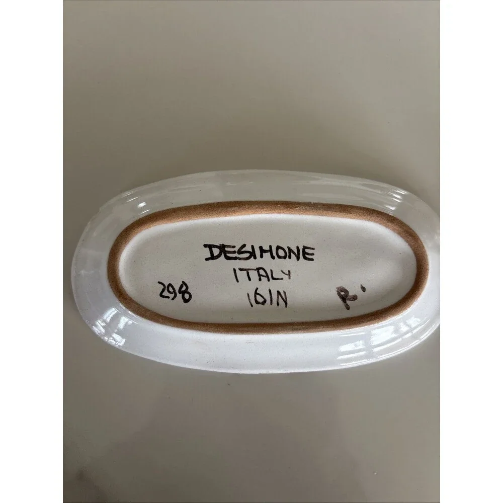 DeSimone Italian Pottery Small Oval Dish 298/16n  Queen Small  Chip On The Back